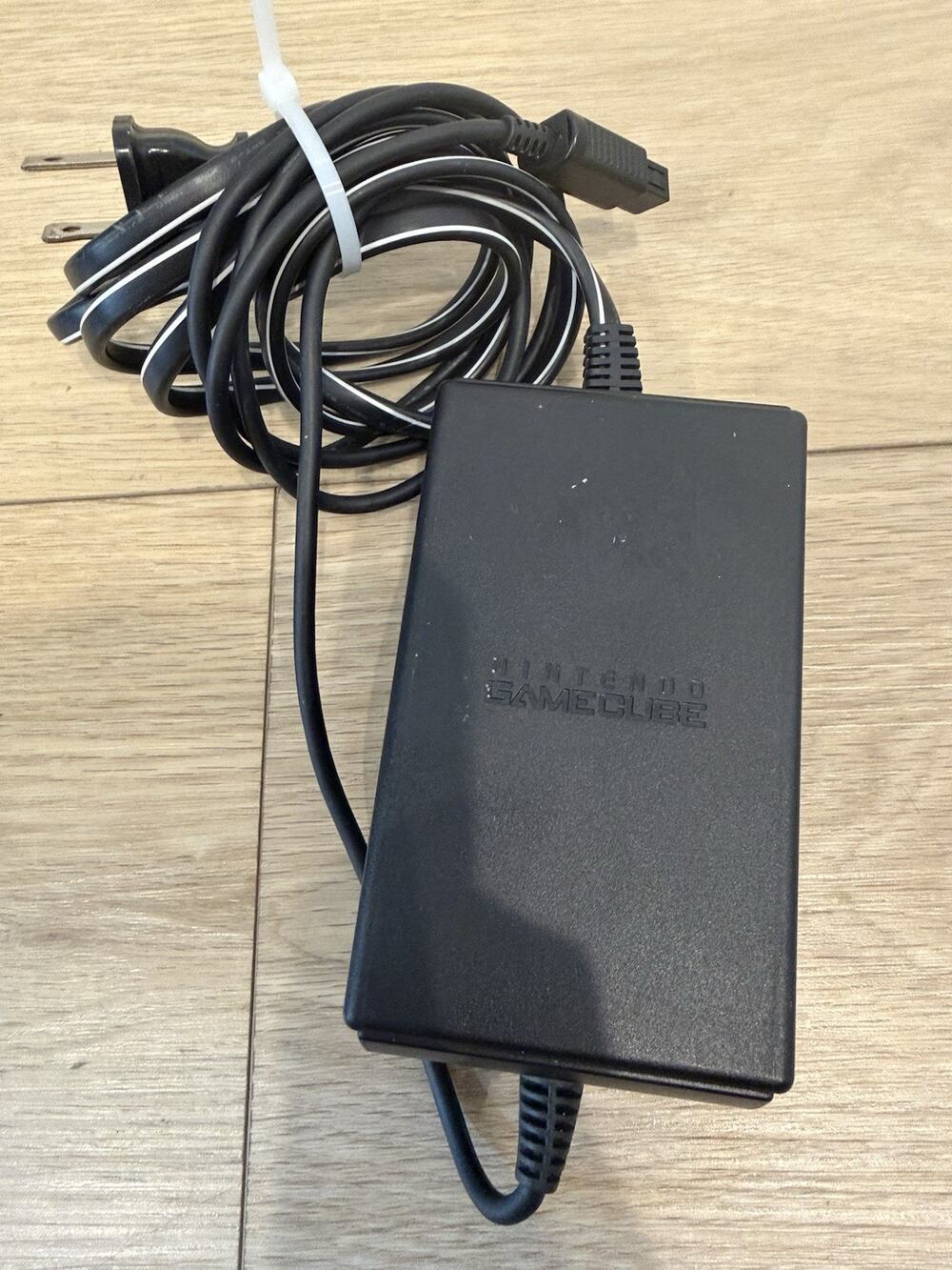 Nintendo GameCube OEM Power Supply AC Adapter DOL-002 12V 3.25A Tested Working